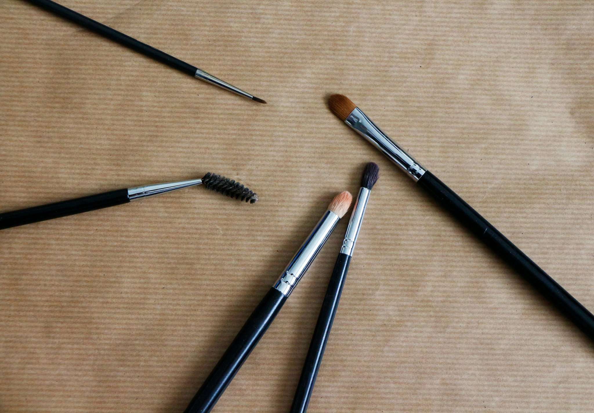 Cuticle Nourish Tool: The Secret to Flawless Pet Grooming with Bristle Brushes