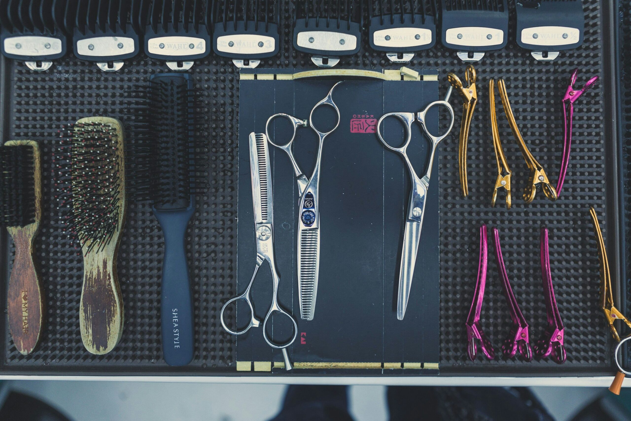 The Ultimate Guide to Choosing the Perfect Wire Bristle Comb for Pet Grooming